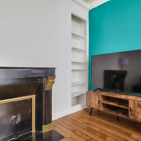 Luxurious 1 Bedroom Notre Dame De Paris Monge Free Netflix-3